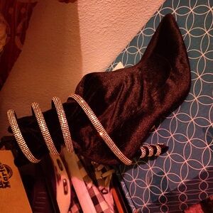 Windsor Black Velvet Silver Ring Heeled Sexy boot - Size 9